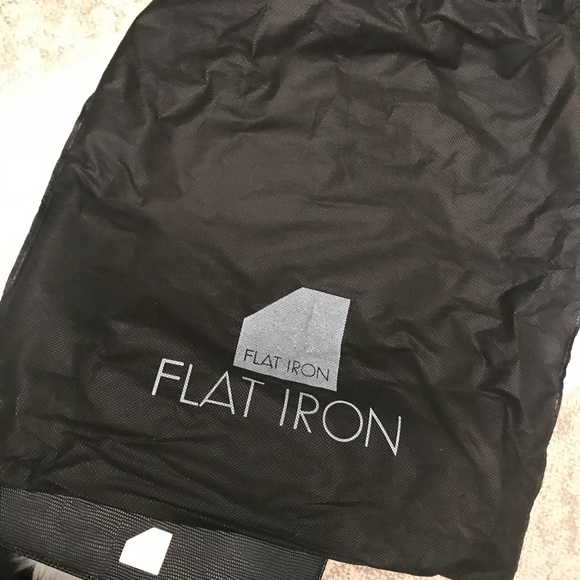 Flat Iron Handbag - Picture 4 of 9